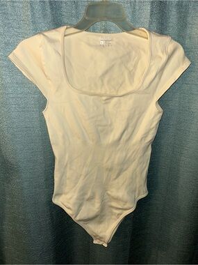Two Women's Scoop Neck Short Sleeve Bodysuit - QQQ